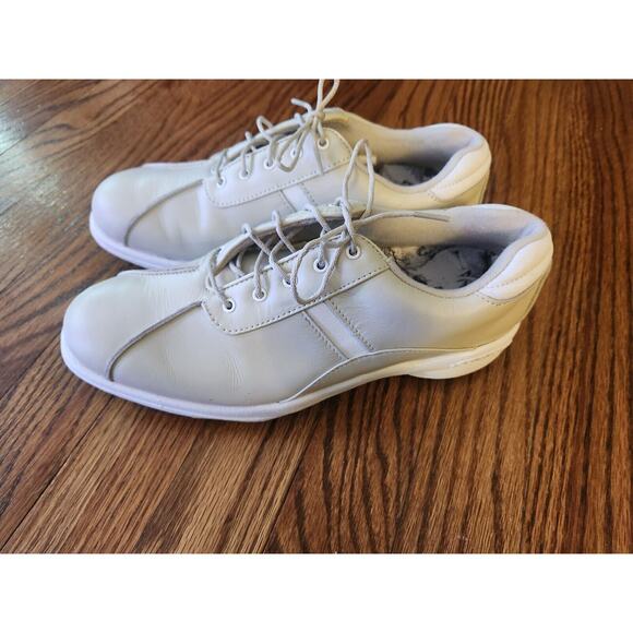 FootJoy eComfort Golf Shoes Women's Beige Spikes 98558 Size 6.5 - Picture 3 of 11